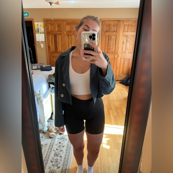 Women’s Cropped Green Suit Jacket - Picture 8 of 11